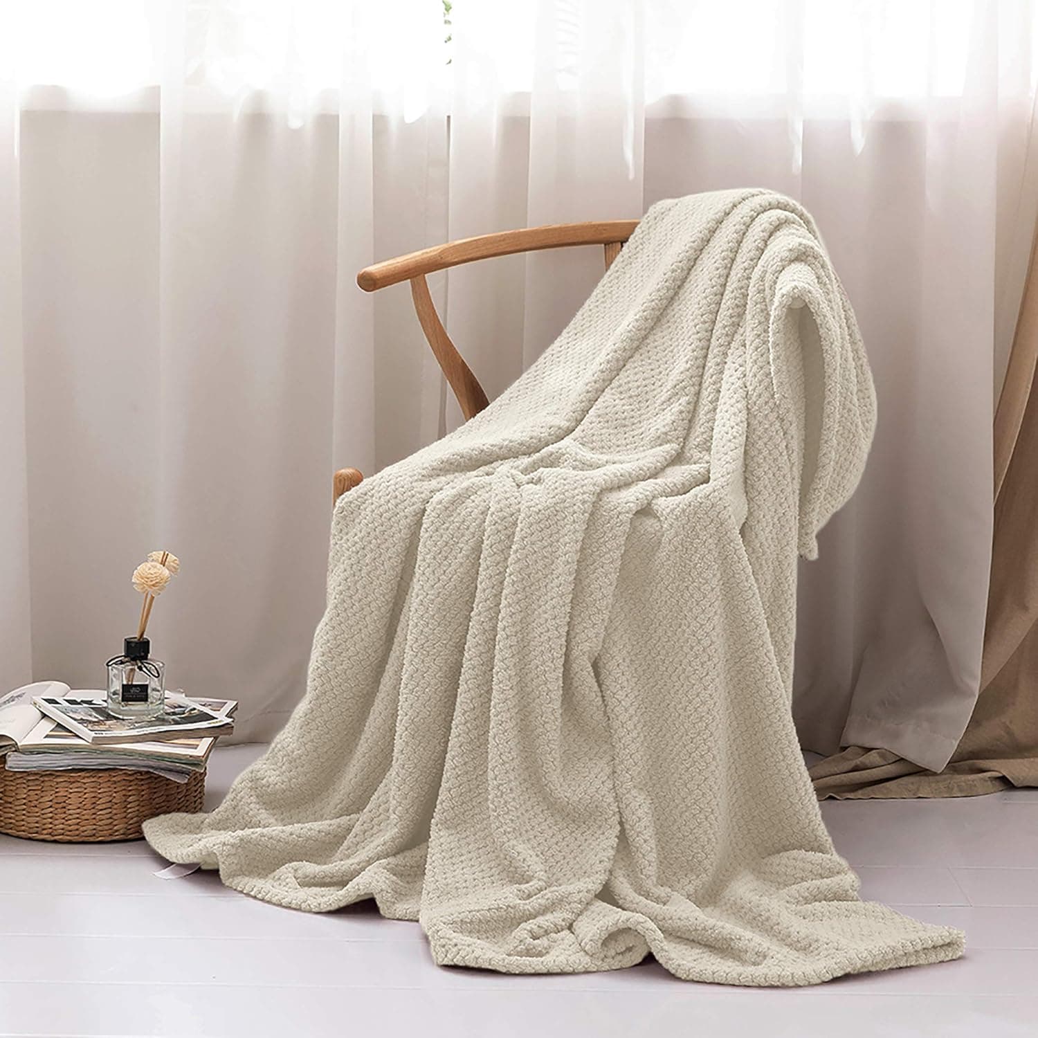 240GSM Kuscheldecke Wohndecke 150x200cm hochwertige Flauschige Waffelpique Decke Creme - weiche Microfaser Flannel Sofadecke