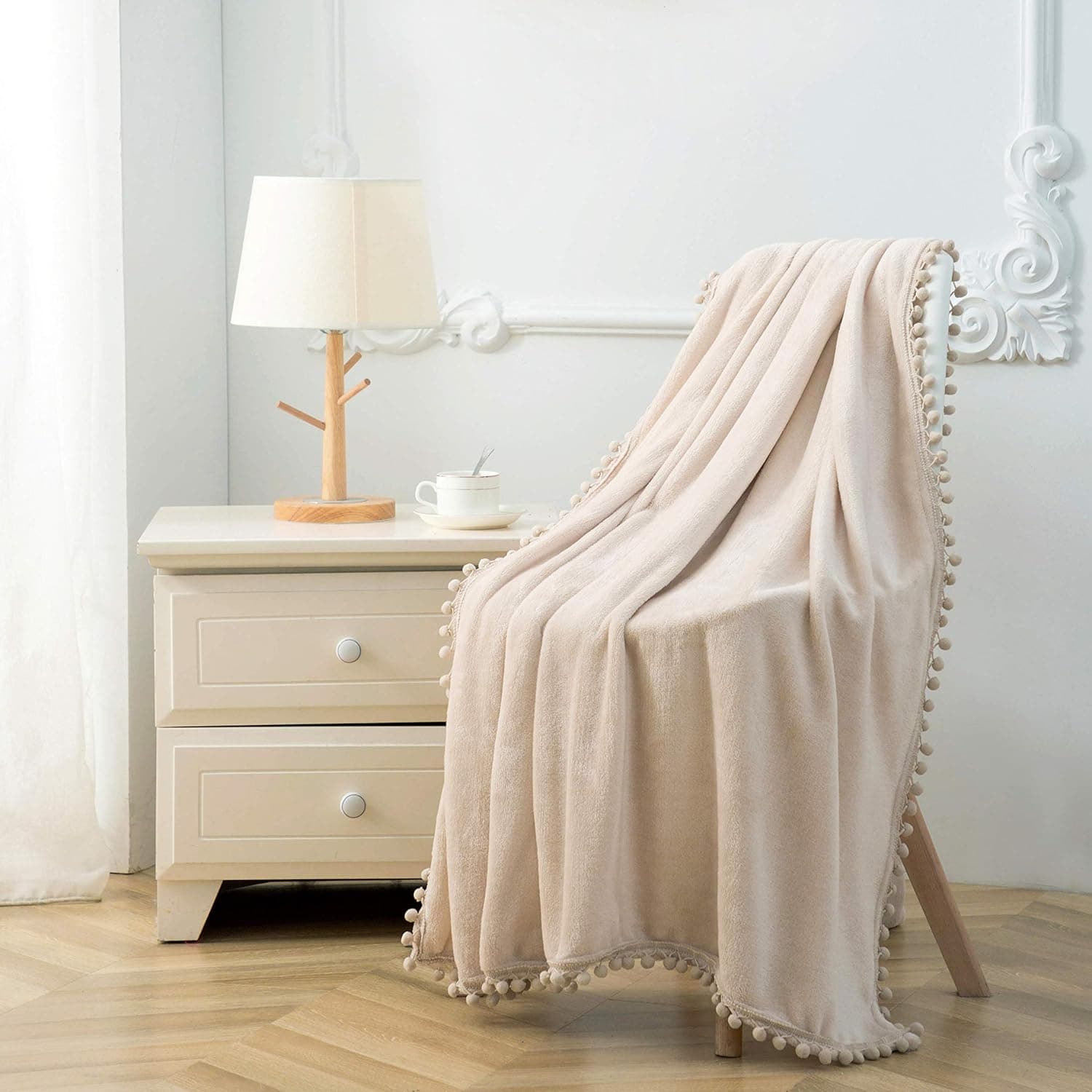 Flannel Fleece Throw Blankets Double 150x200cm Fluffy Ball Warm Bed Throw for Sofa with Small Pompom Beige