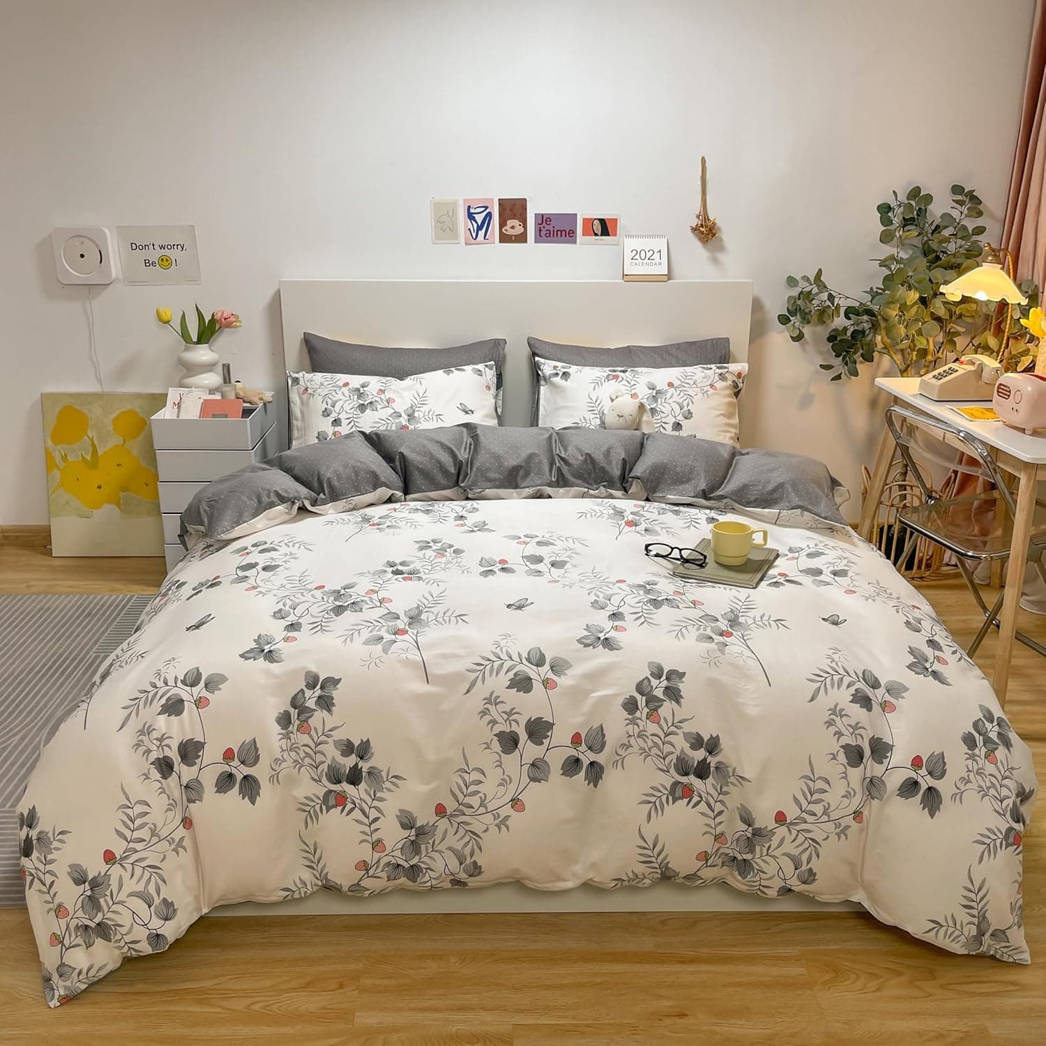 Floral Duvet Cover Set 2 Pieces with Matching Pillowcases, No Comforter Grey and White, Twin Size Flower Pattern