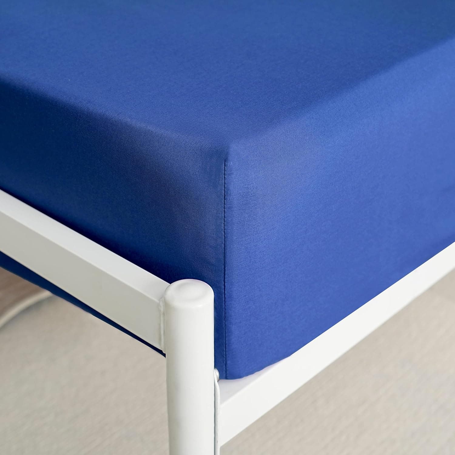 AYASW Fitted Sheet Only Queen Size Deep Pocket 16 Inches Bed Bottom Sheet 1 Piece Premium Soft and Cozy 1800 Brushed Microfiber Wrinkle Fade Resistant Easy Care Stable Blue Holiday Décor