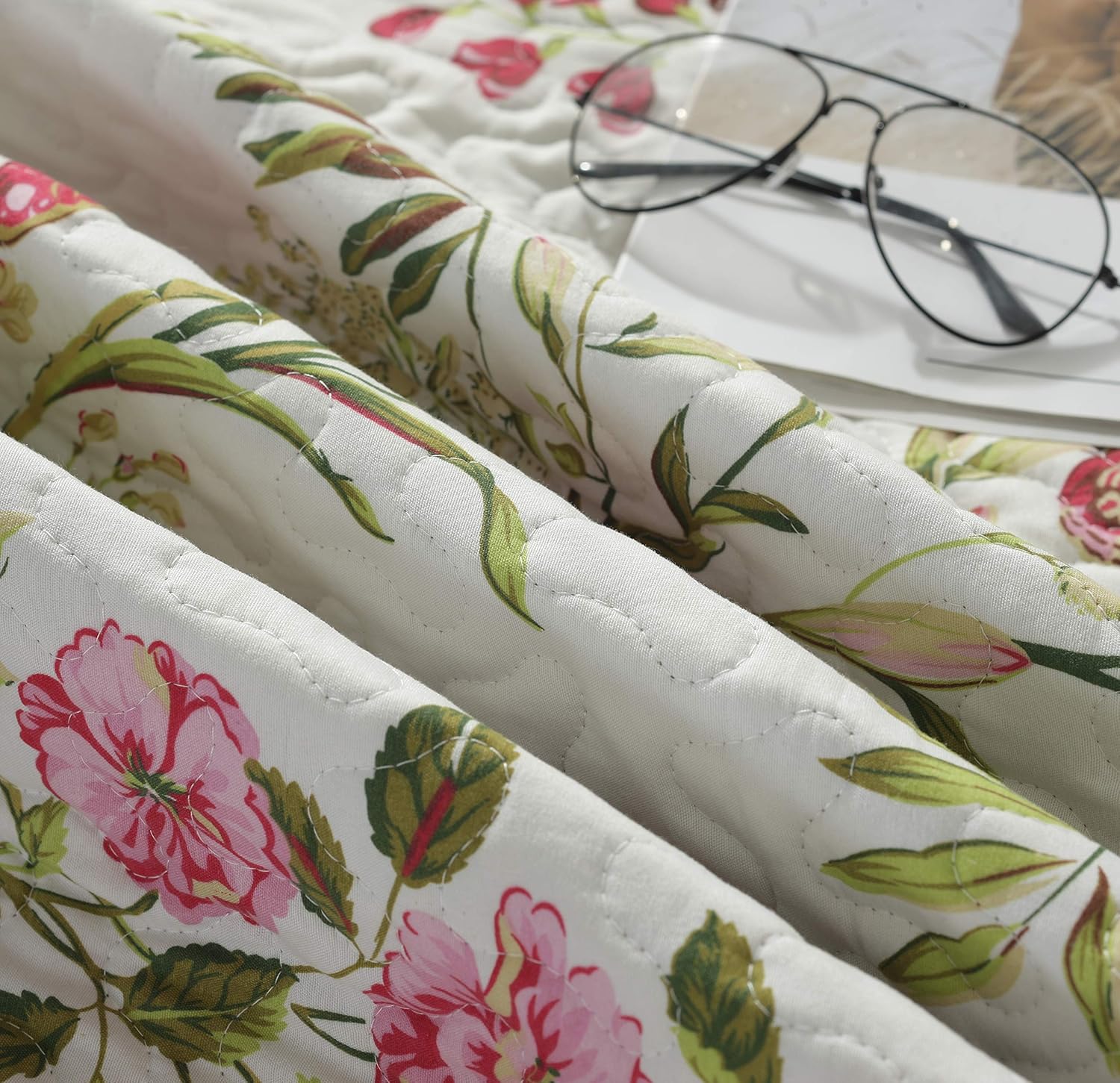 AYSW All Season Bedspread 3 PCS Revisible Printed Floral Lightweight Quilt Set Embroidered Bedspread Coverlets Bed Throw with 2 Shams Hypoallergenic Vintage Style (230x250)CM (Double/King Pattern #4) 6