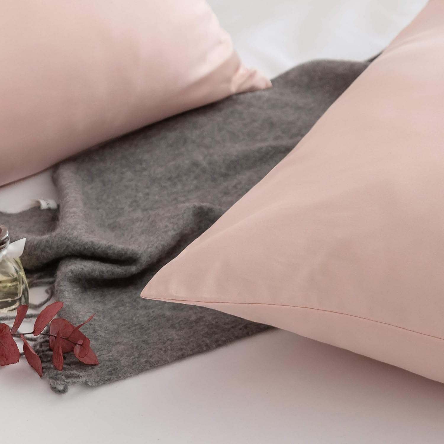 2-piece Set Pillowcase High Quality & Quality Pillow Cover with Zipper 100% Microfiber (80 x 80 cm, Pink) 3