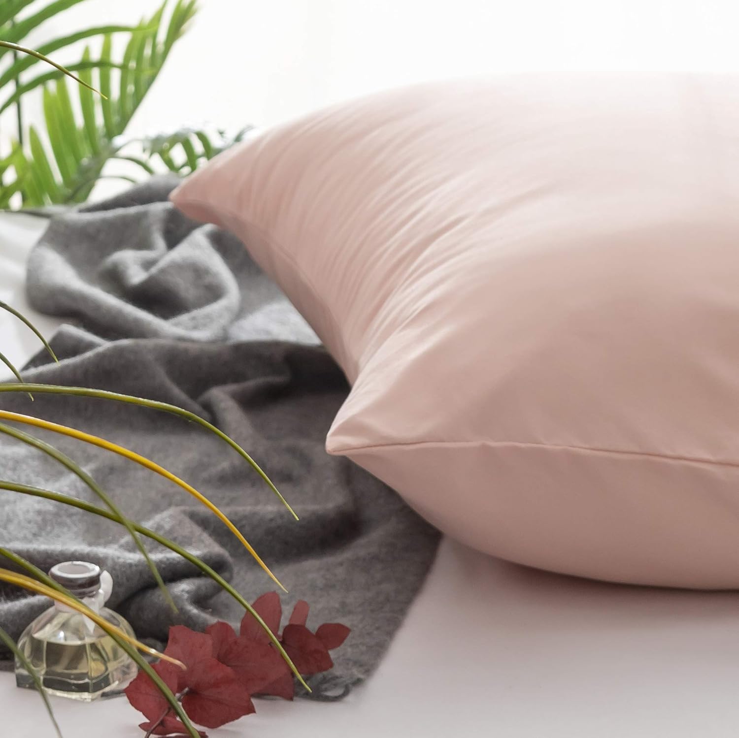 2-piece Set Pillowcase High Quality & Quality Pillow Cover with Zipper 100% Microfiber (80 x 80 cm, Pink) 4