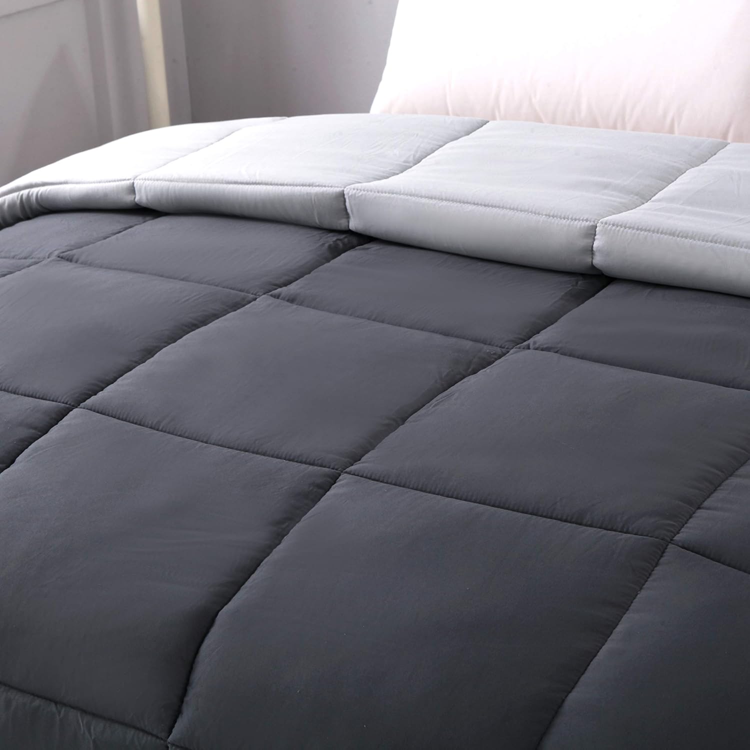 AYSW Two-Tone Duvet Warm in winter 450g/m² Thick 140x200cm Hypoallergenic Dark Grey + Light Grey Reversible Bed Duvet 1 Person Comforter 3
