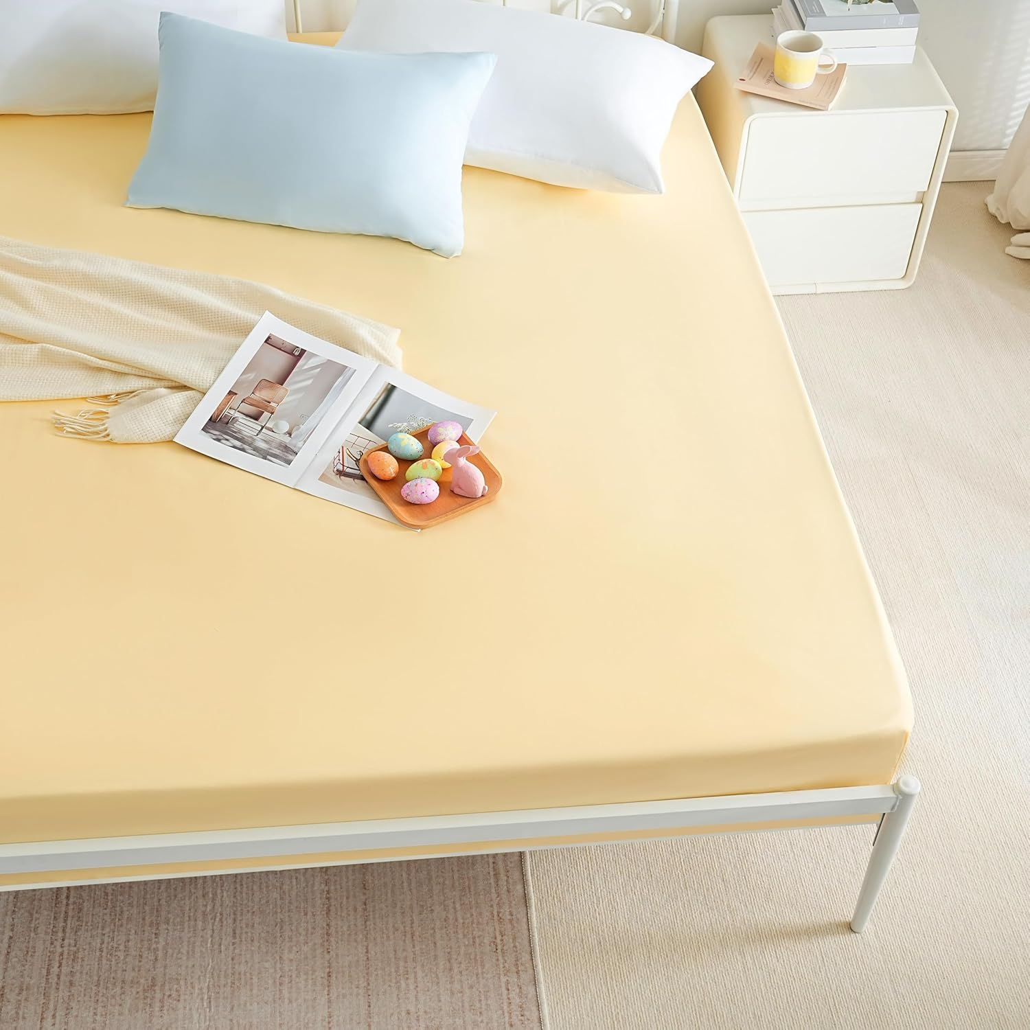 AYSW Fitted Sheet Only Queen Size Deep Pocket 16 Inches Premium Soft and Cozy Bed Bottom Sheet 1800 Brushed Microfiber Wrinkle Fade Resistant Easy Care Yellow Stable Holiday Décor 4