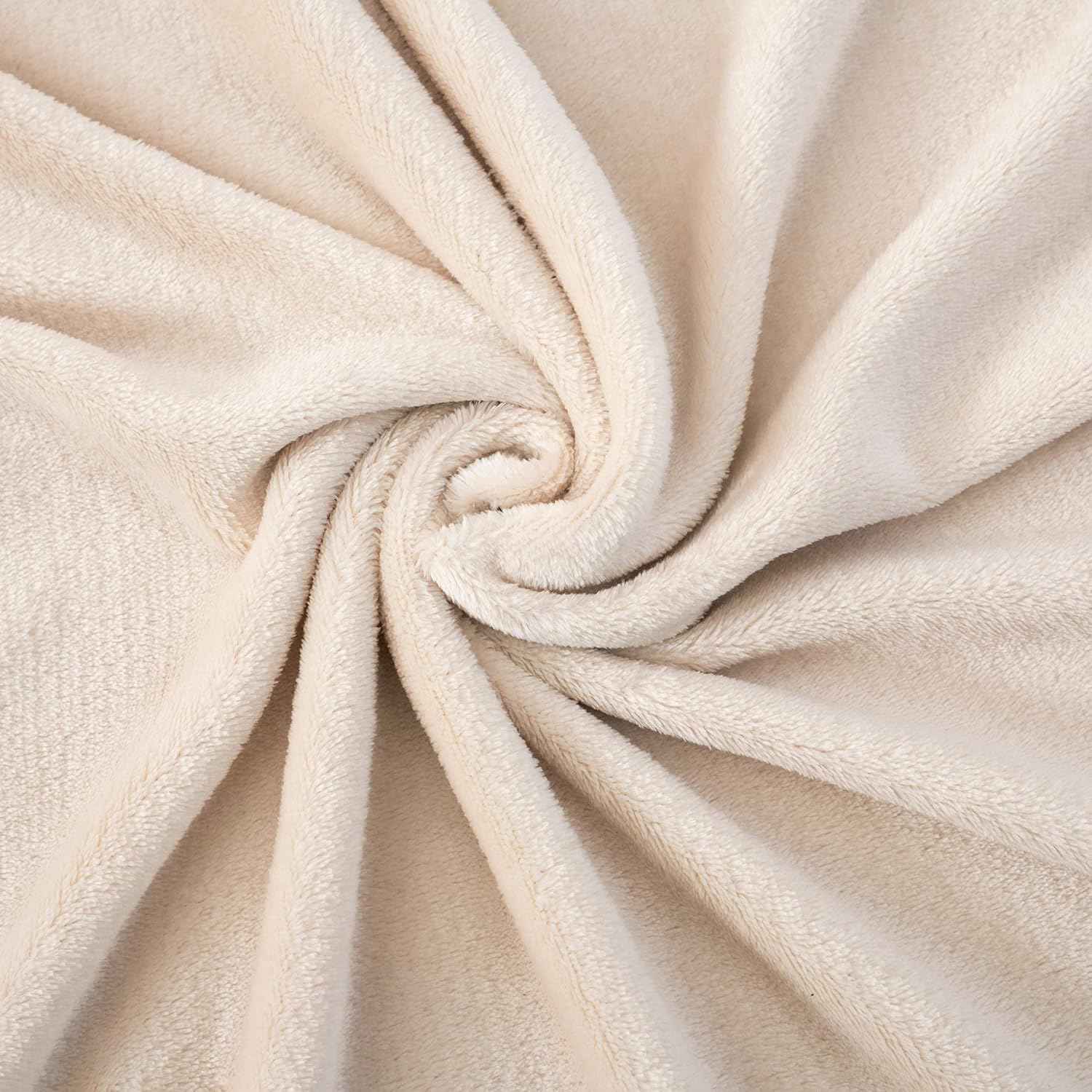 Flauschige Kuscheldecke mit Pompoms Einfarbig Beige 150x200cm - warm & weich Microfaser flanelle Fleecedecke, Falten-beständig Wohndecke/Sofadecke 6