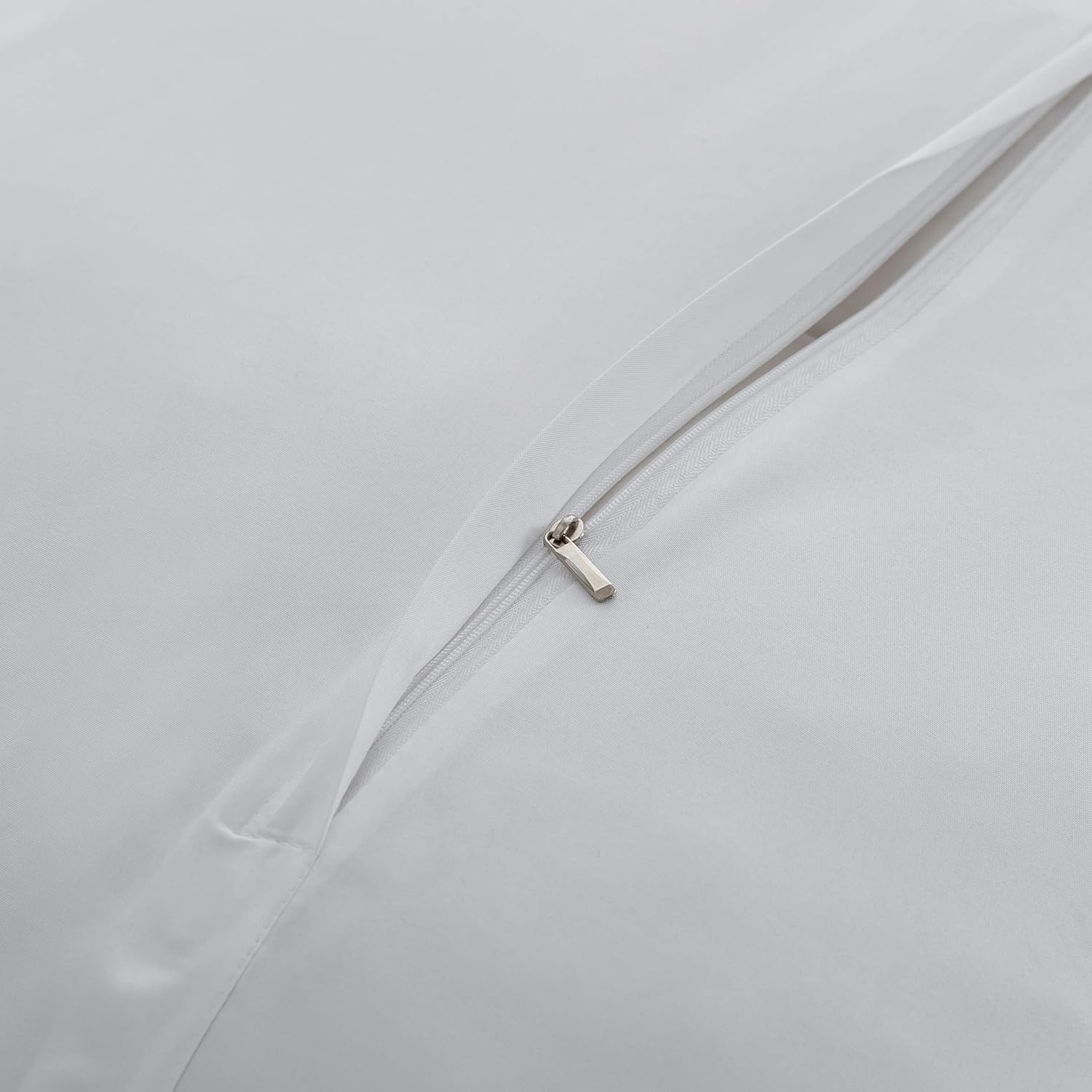 2-piece microfiber bedding 135x200cm +1 pillowcase 80x80cm Vertical Black-White Stripes 3
