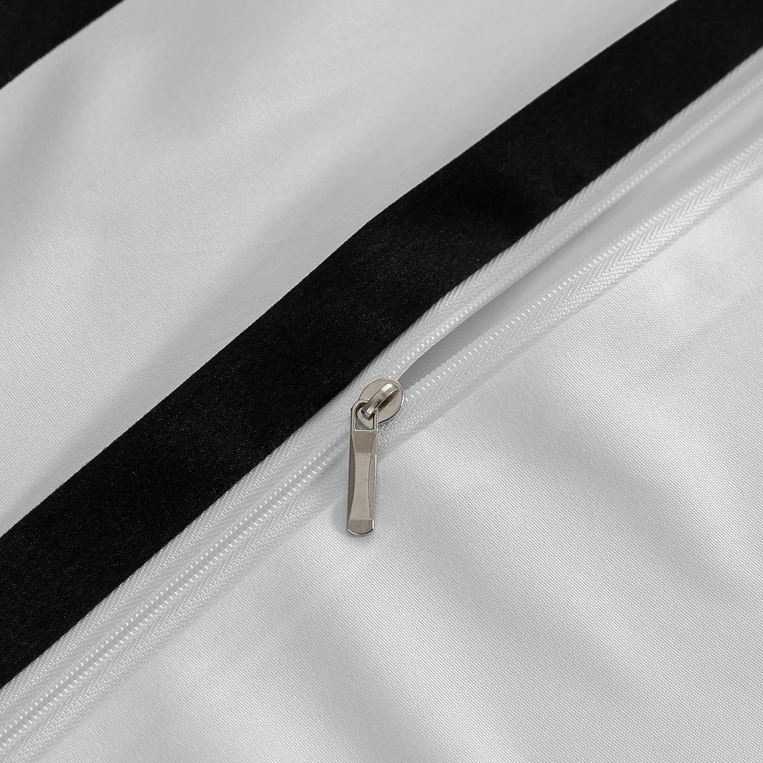 2-piece microfiber bedding 135x200cm +1 pillowcase 80x80cm Horizontal Black-white Stripes Love 5