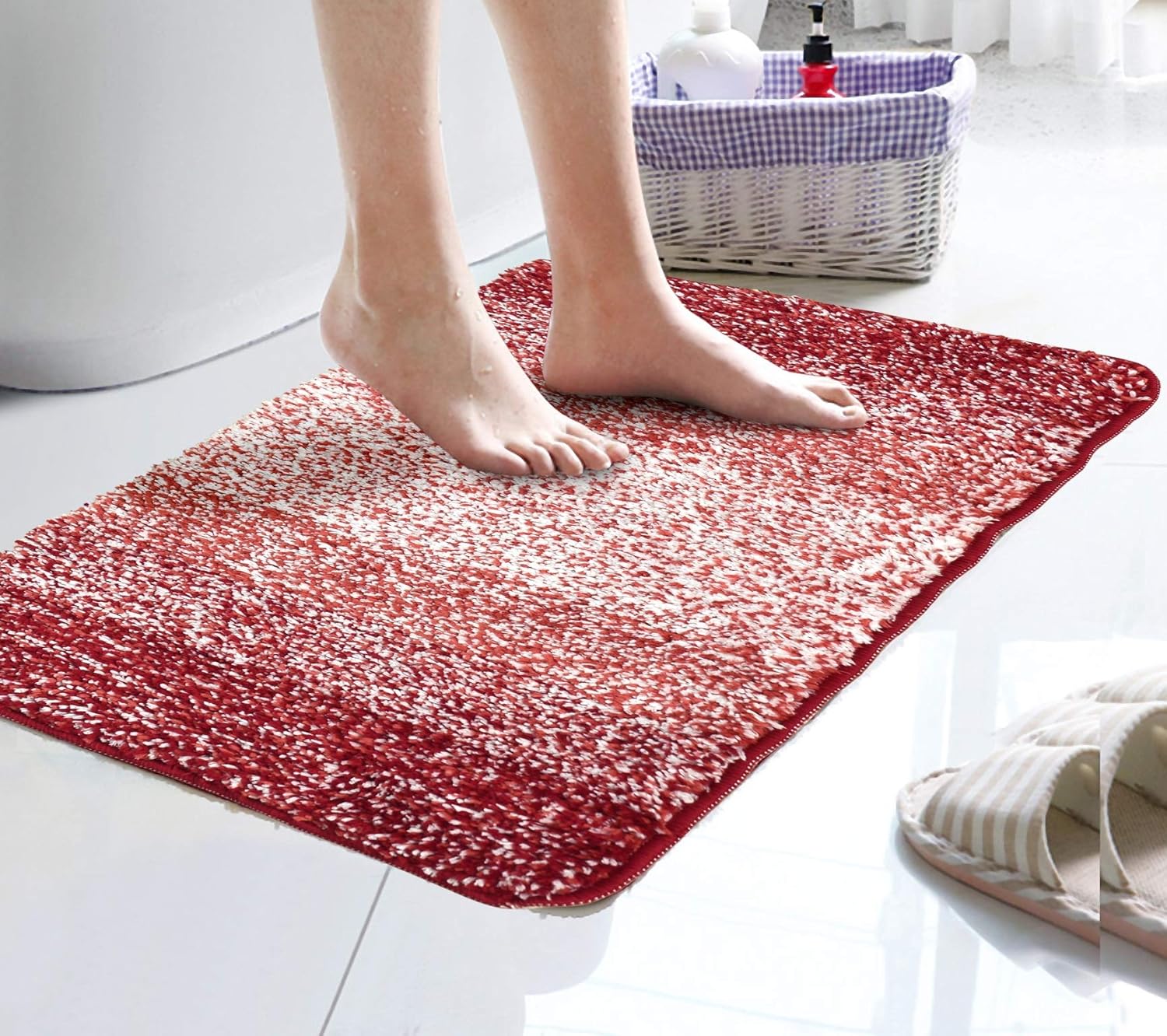 AYSW Badematte Badteppiche 20"x32" Luxuriöse weiche Shaggy-Mikrofaser-Oberfläche rutschfeste Indoor-Teppiche absorbierende Plüsch-Bodenmatten schnelltrocknend Gradient Red Maschinenwaschbar (Red to Blush) 2