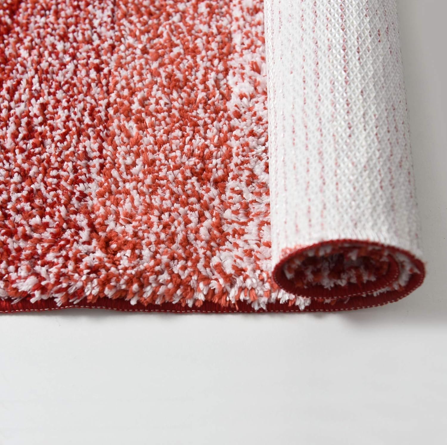 AYSW Badematte Badteppiche 20"x32" Luxuriöse weiche Shaggy-Mikrofaser-Oberfläche rutschfeste Indoor-Teppiche absorbierende Plüsch-Bodenmatten schnelltrocknend Gradient Red Maschinenwaschbar (Red to Blush) 5