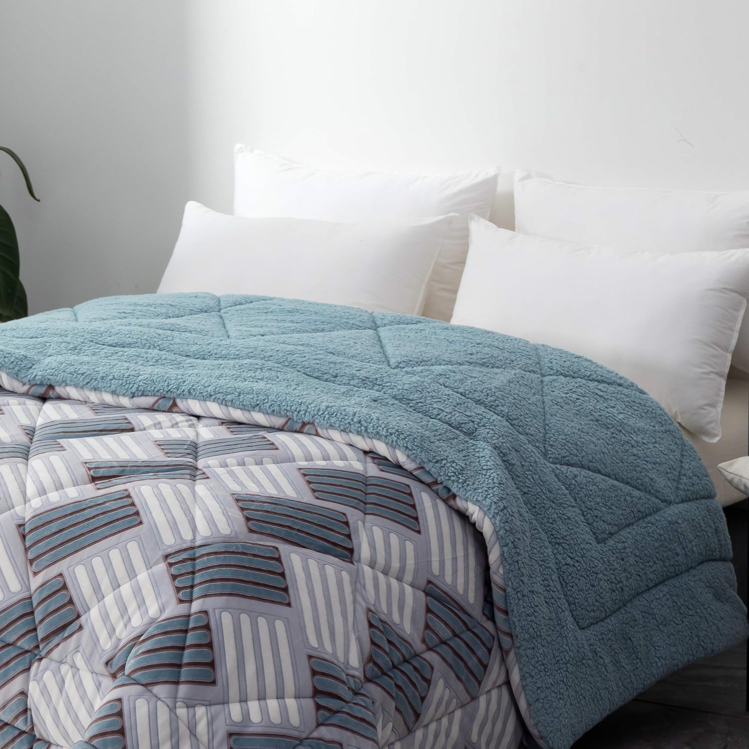 Couette avec polaire flanelle 200x200cm pour l'hiver, couette matelassée en microfibre avec poids de rembourrage env. 2500g, chaude avec double couture couette réversible/Géométrie grise 3