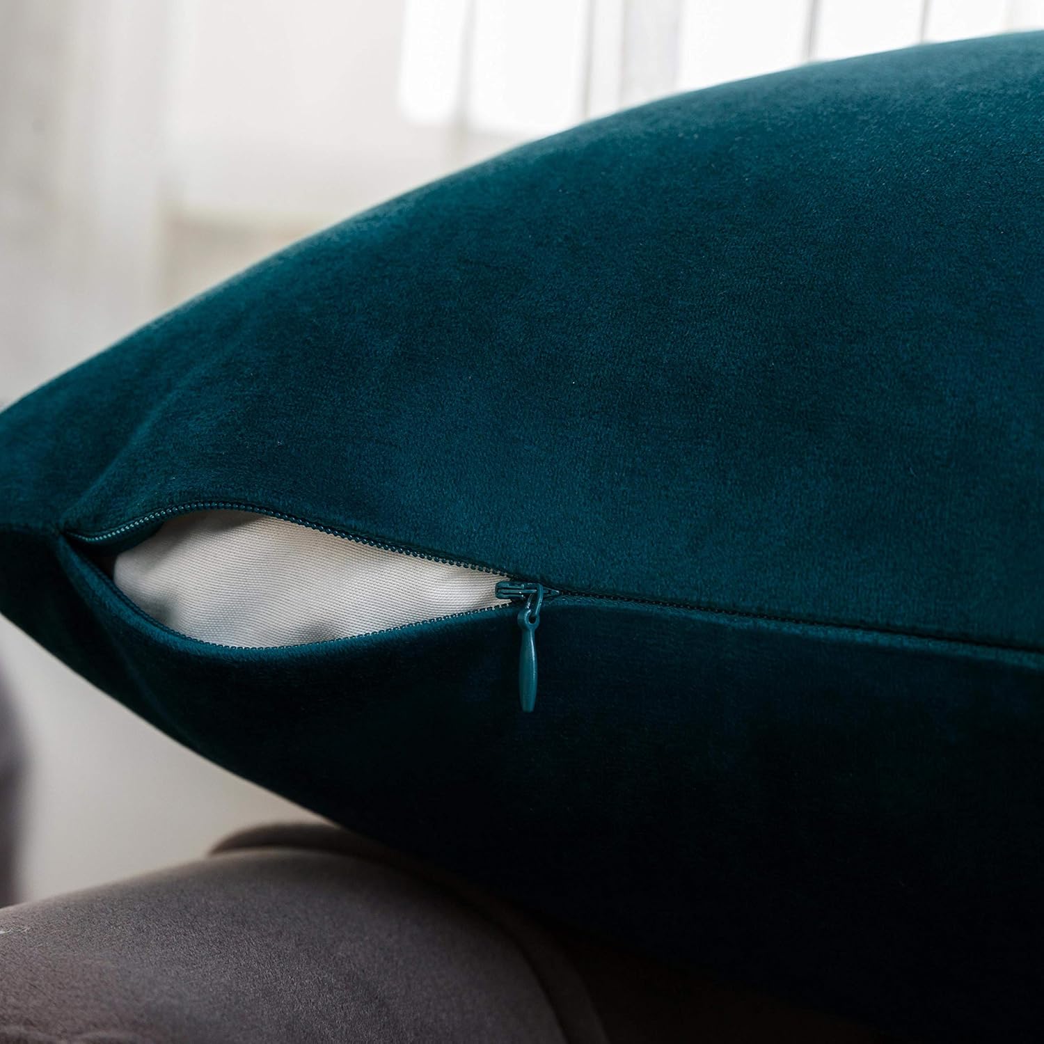 Pillowcase 45 x 45 cm, Seeblau 2er-Pack, Decorative pillowcases made of solid, soft velvet, Pillowcases with accent, Euro pillowcases for farmhouse, Couch, Sofa, Kids, Indoor & Outdoor 4
