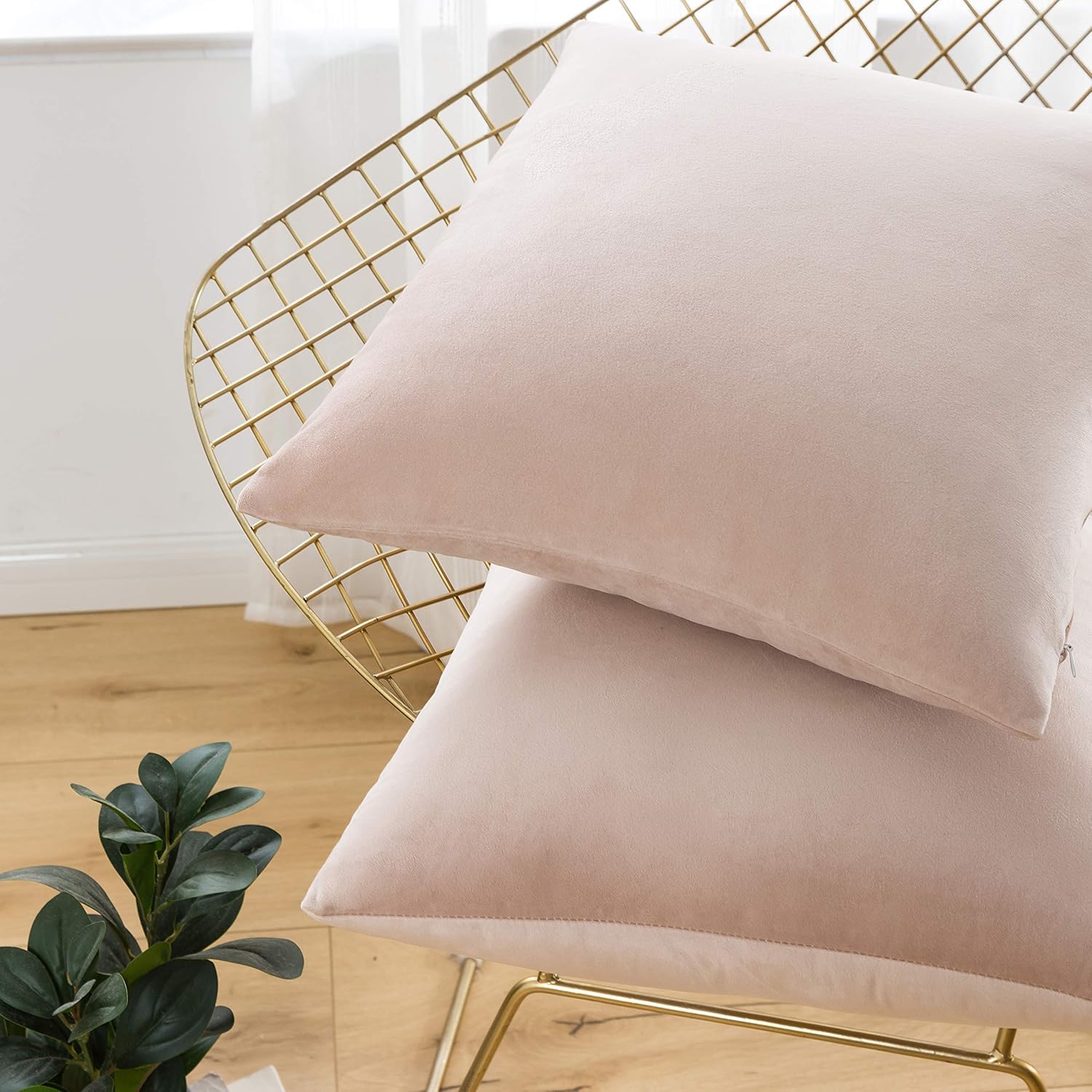 Pillowcase 45 x 45 cm, Pink 2-pack, Decorative pillowcases made of solid, soft velvet, Pillowcases with accent, Euro pillowcases for farmhouse, Couch, Sofa, Kids, Indoor & Outdoor 4
