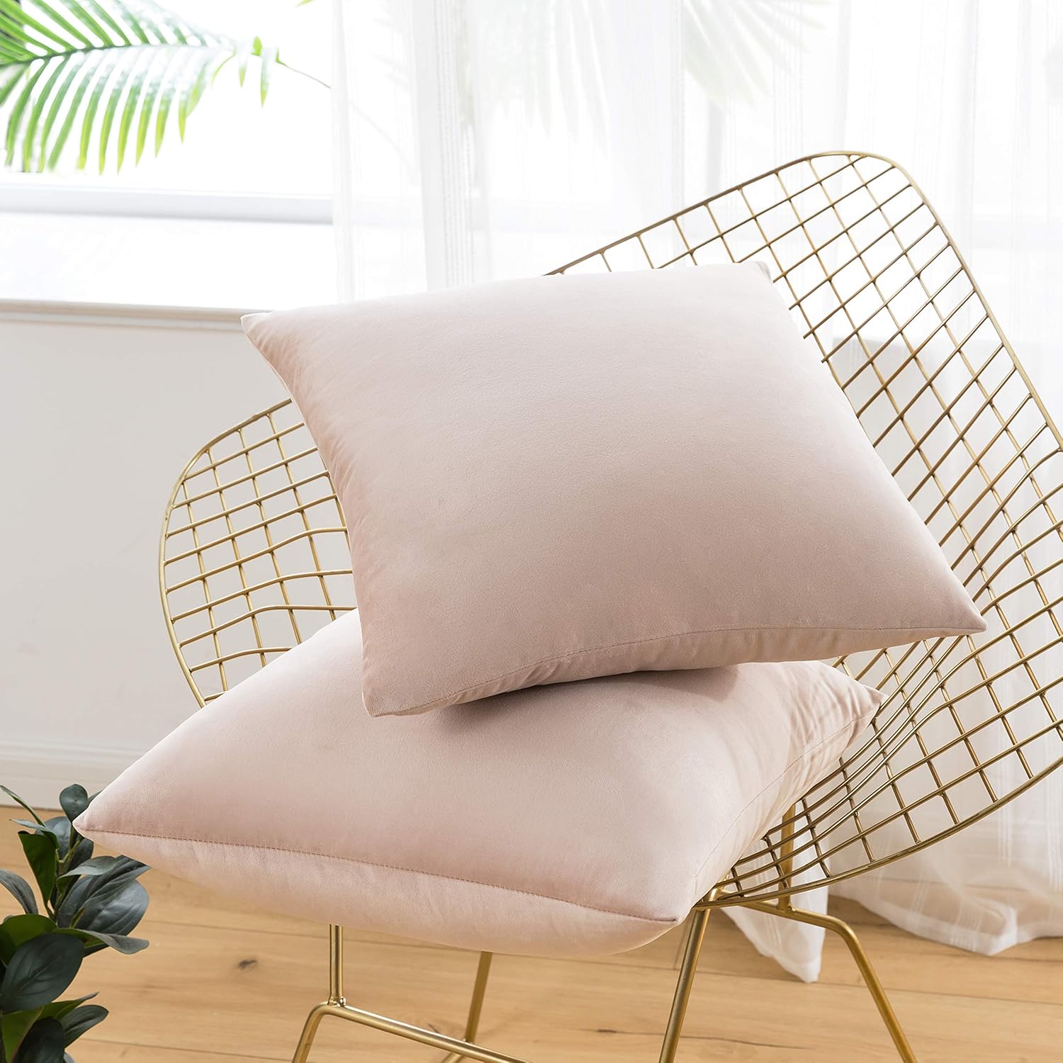Pillowcase 45 x 45 cm, Pink 2-pack, Decorative pillowcases made of solid, soft velvet, Pillowcases with accent, Euro pillowcases for farmhouse, Couch, Sofa, Kids, Indoor & Outdoor 3