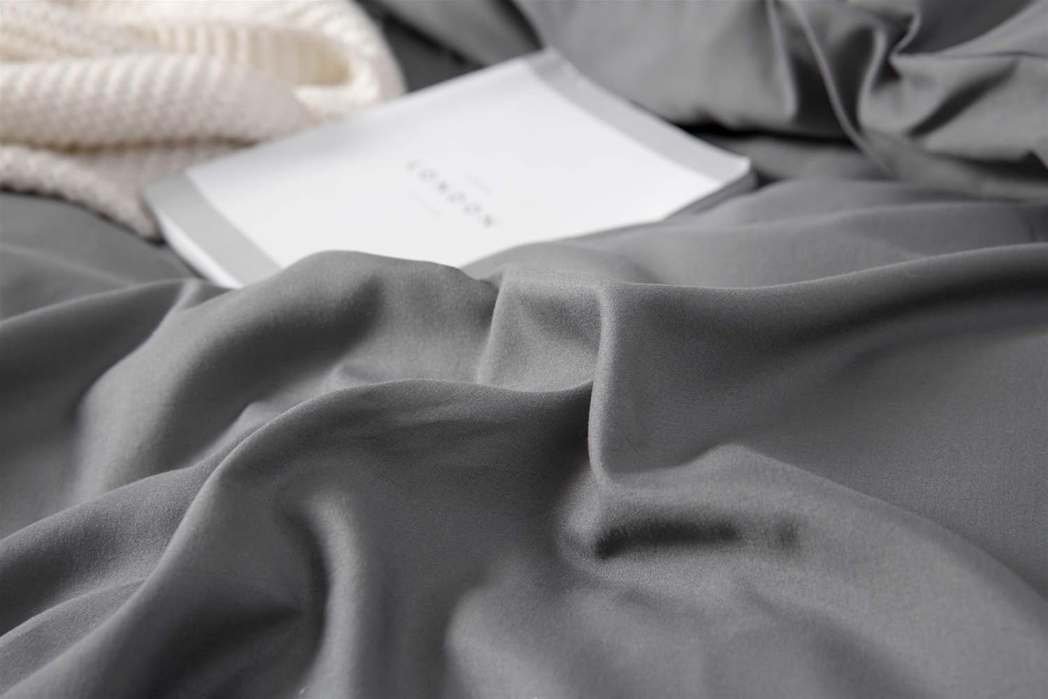 AYSW Set Copripiumino Matrimoniale in Microfibra - 1 Copripiumino 220x240 Grigio + 2 federe 50x80cm Grigio 6