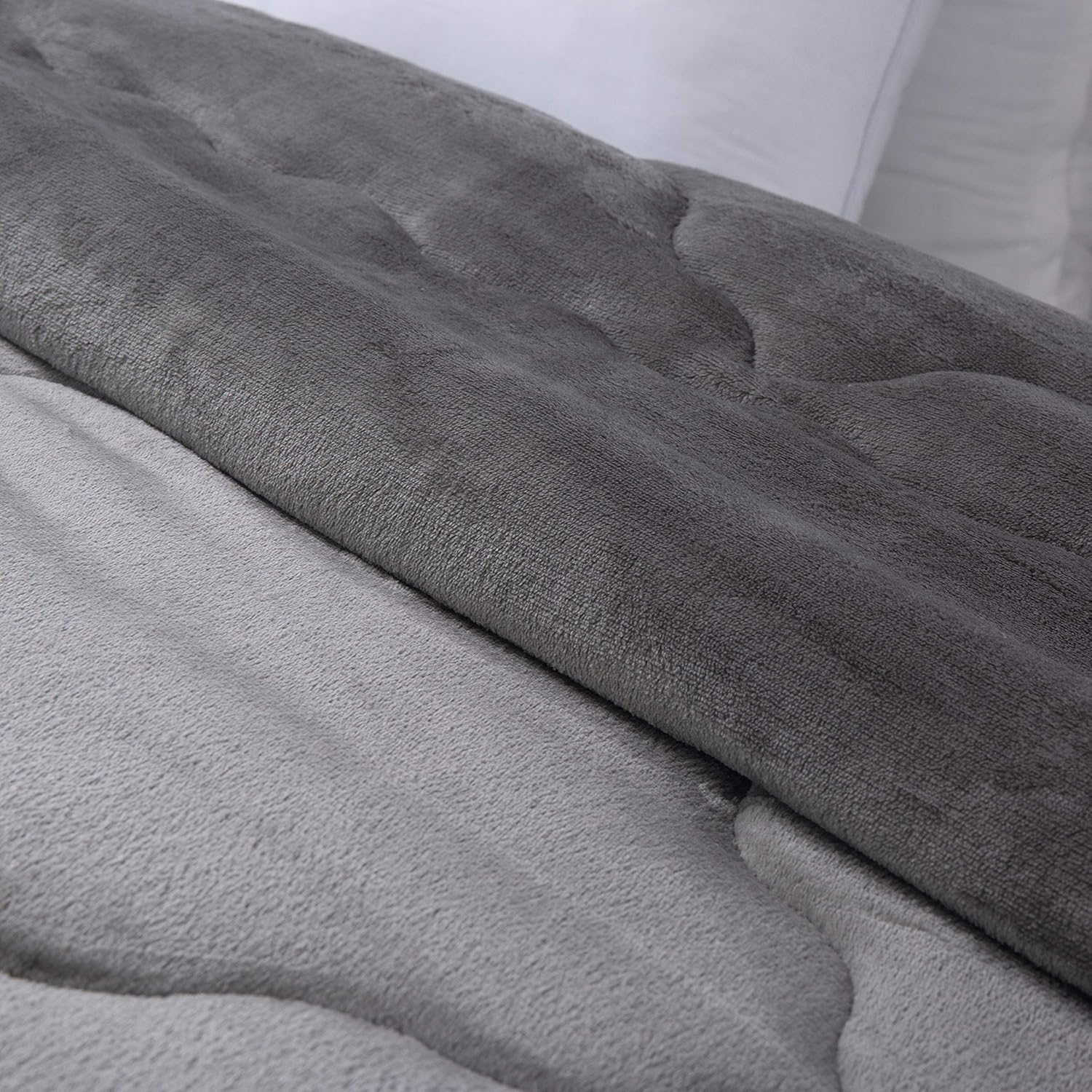 Duvet with flannel fleece 200x200cm, microfiber quilt with filling weight approx. 2400g, Grey and Green 5