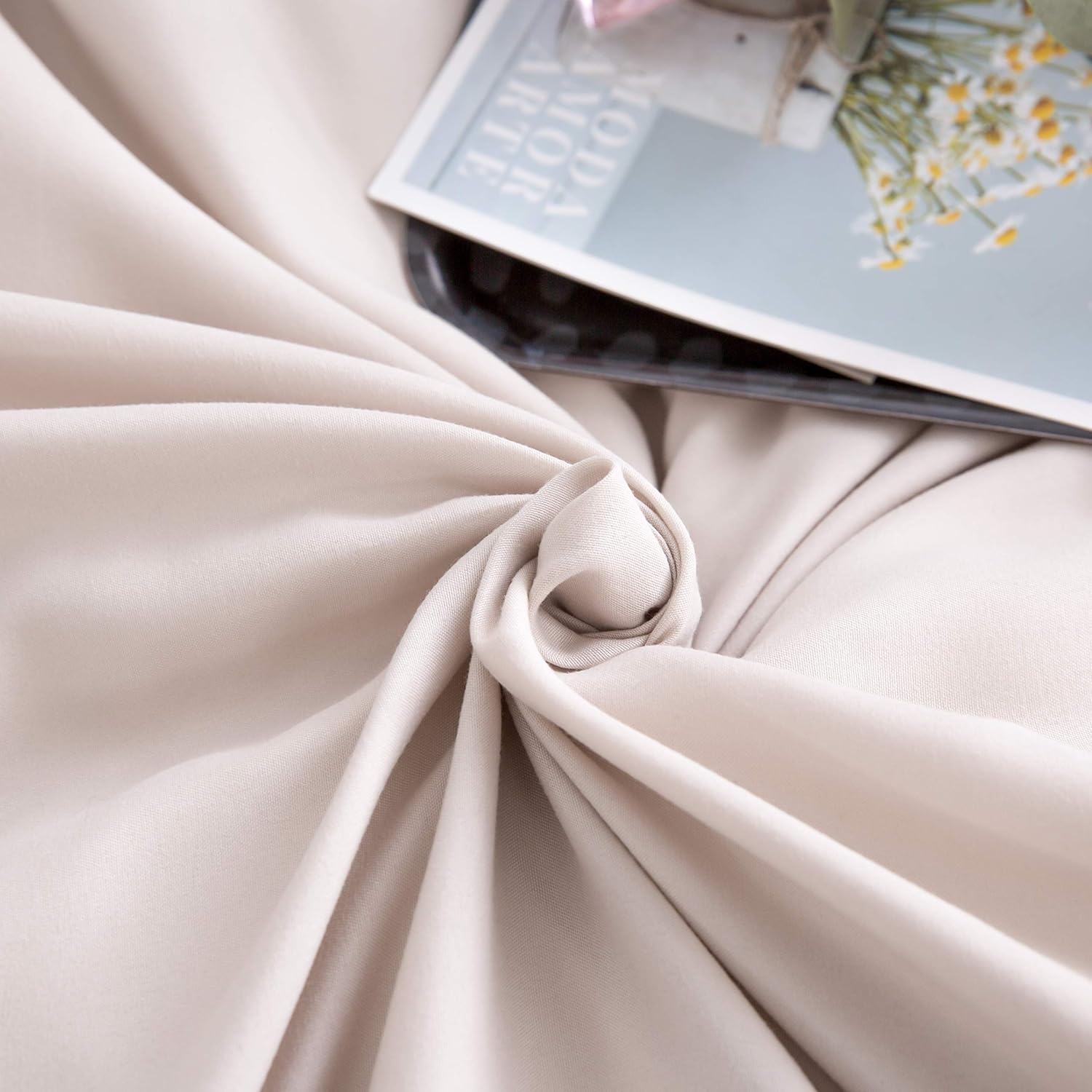 Microfiber Bedding 200x220 cm + 2X Pillowcase 80x80 cm - Soft Fluffy Duvet Cover Set, 3 piece, Beige 8
