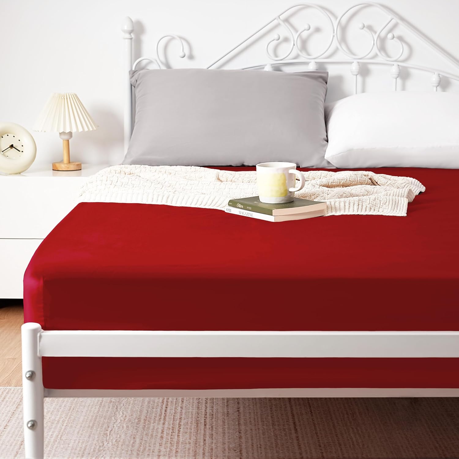 AYSW Fitted Sheet Only Queen Size Deep Pocket 16 Inches Bed Bottom Sheet 1 Piece Premium Soft and Cozy 1800 Brushed Microfiber Wrinkle Fade Resistant Wine Red Easy Care Breathable Stable Holiday 2