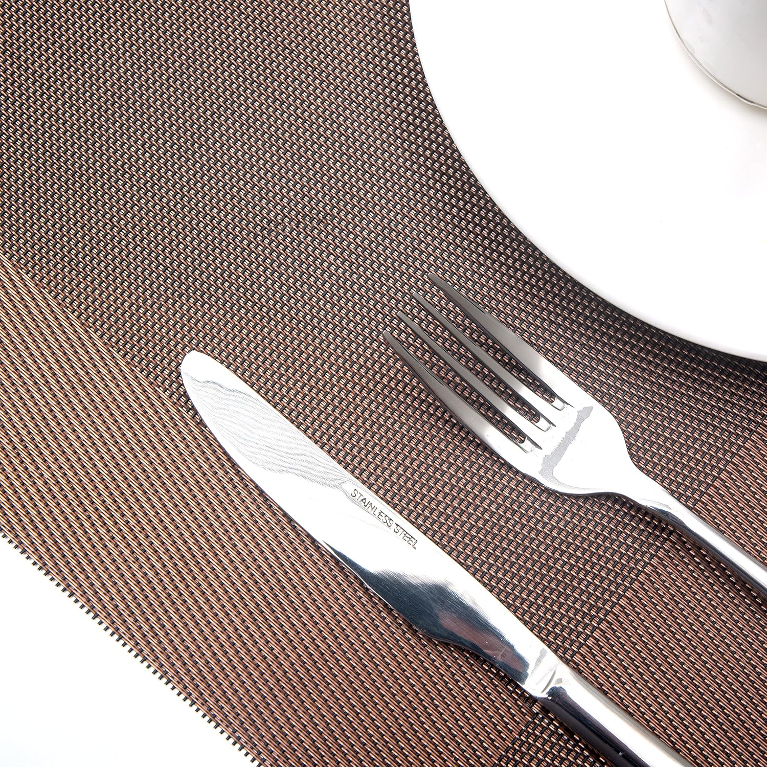 AYSW Sets de Table Lot de 6 PVC Antidérapant Lavable Résiste Vinyle Set de Table 45 x 30cm Tissées pour Napperons de Cuisine Café d'or 4