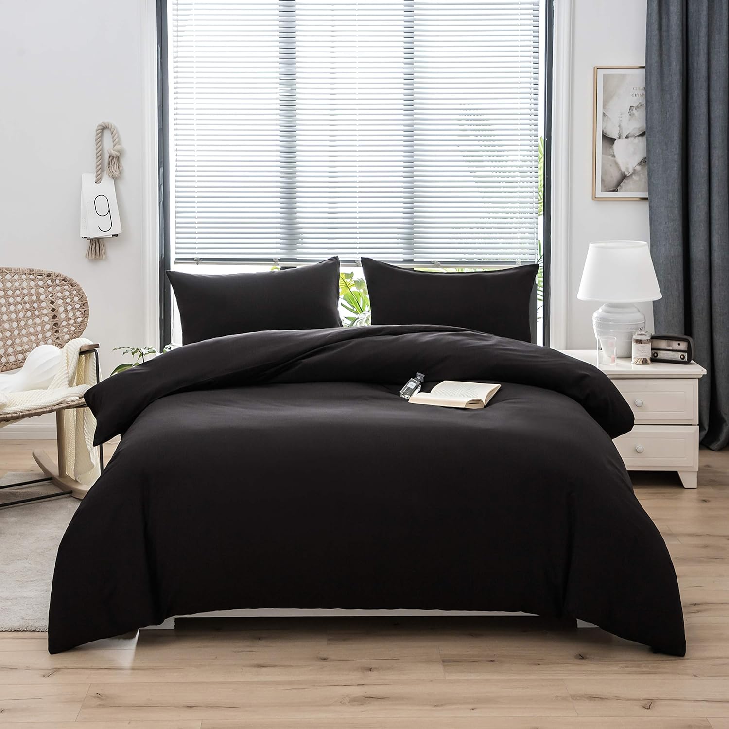 4 Piece Duvet Cover Set 200x200cm Double Zipper Black Fitted Sheet 140x190/200cm + 2 Pillowcases 65x65cm Adult Bedding Set for 2 Persons in Brushed Microfiber 2