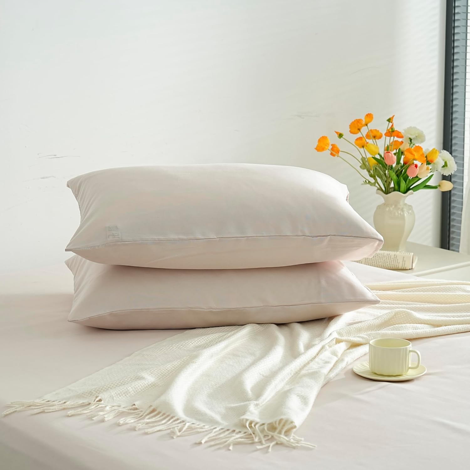 Set of 2 Lightweight Pillowcase 50x70 cm in Microfiber 80 Threads/cm² with Envelope Closure Pillowcase Pillow Protector Cushion Cover Soft and Washable 4