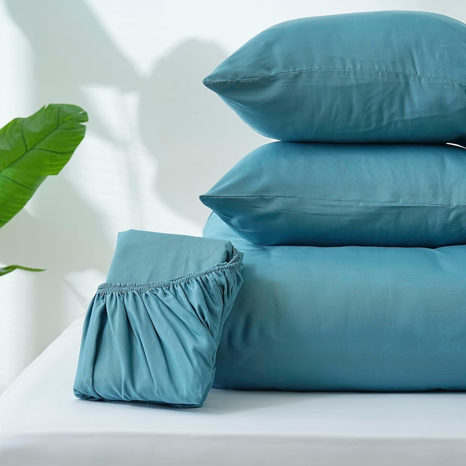 AYSW Parure de Lit 4 Pièces Housse de Couette 200x200cm + Drap Housse 160x200cm Bonnet 30cm + 2 Taies d'oreiller 65x65cm 2 Personnes Ensemble Housse de Couette Bleu Lac Léger 80 Fils/cm² Microfibre 9