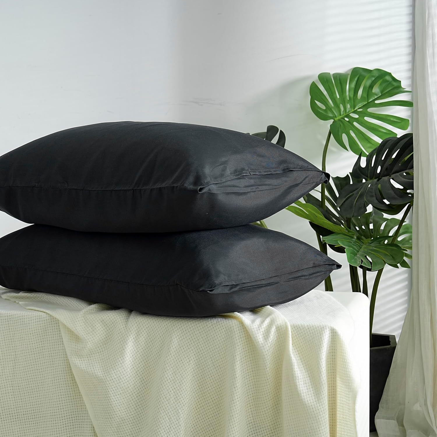 Lot 2 Taie d'oreiller Légère 50x70 cm en Microfibre 80 Fils/cm² avec Fermeture Enveloppe Housse d'oreiller Protection d'oreiller Housse de Coussin Douce et Lavable 6