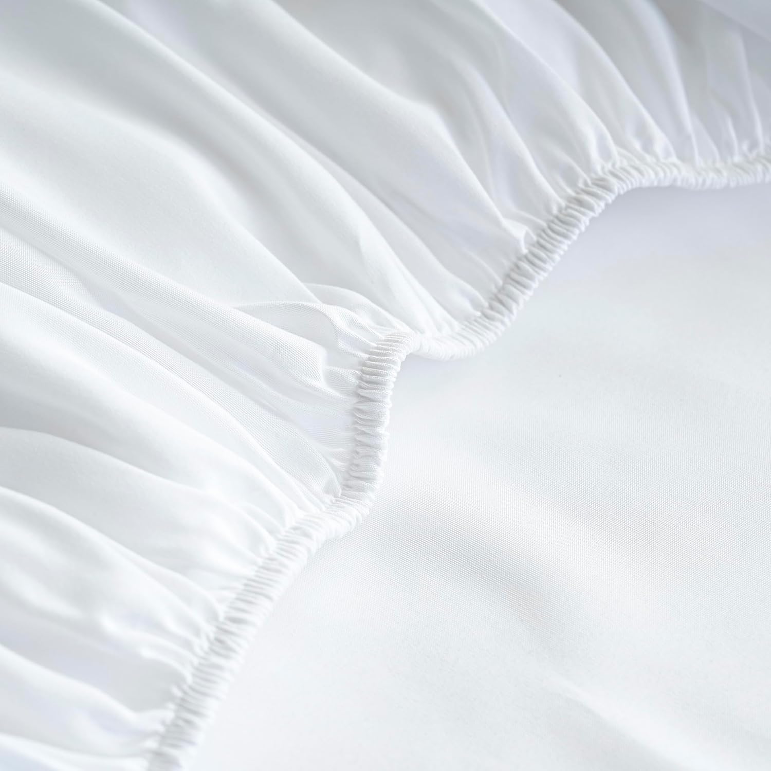 AYSW 4 Piece Adult Bedding Set Duvet Cover 220x240cm+Fitted Sheet 140x200+2 Pillowcases 65x65cm White Normal 80 Thread/cm² Duvet Cover 2 Person with Zipper 7