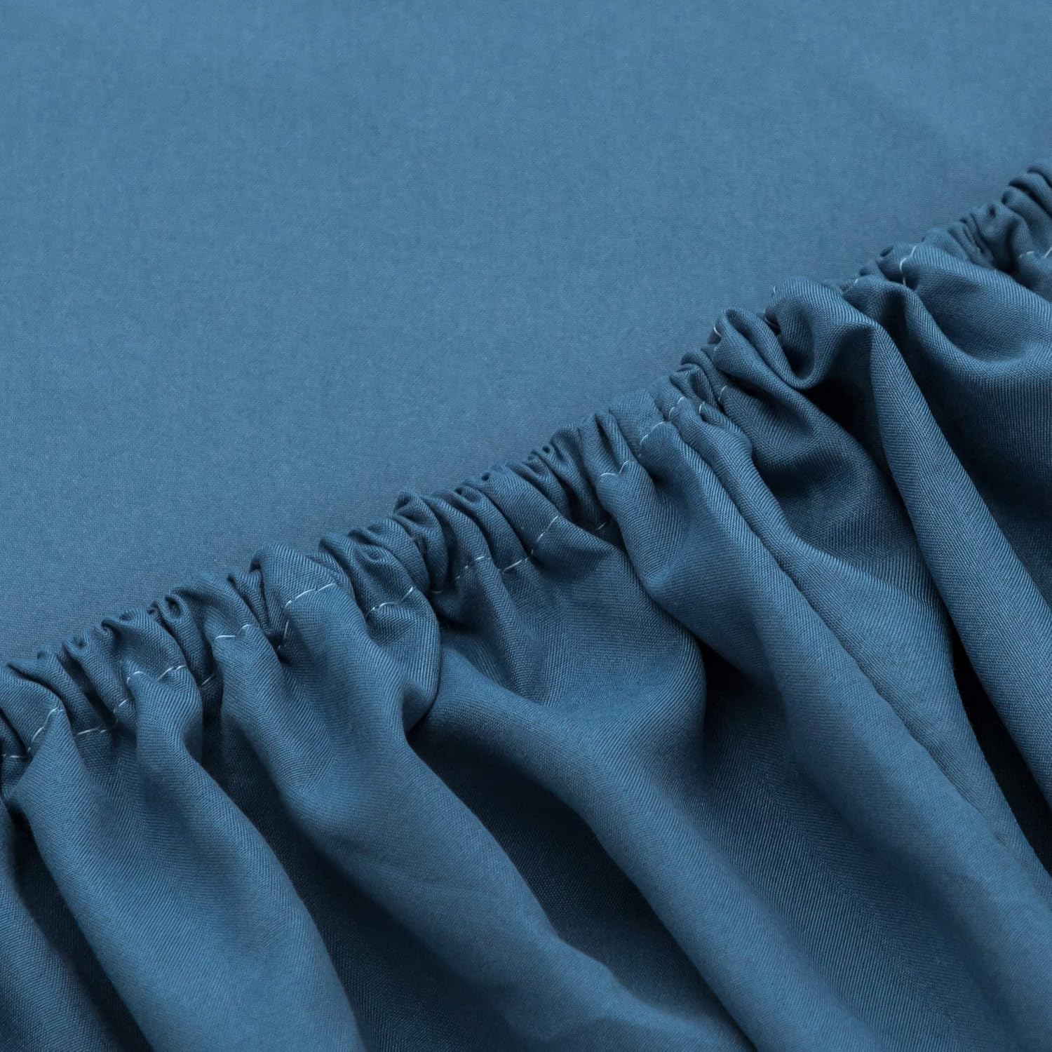 AYSW Fitted Sheet 140x190-200cm with 30cm Pocket Blue Fitted Sheet 100 GSM in High Quality Microfiber 100% Polyester Soft, Resistant, Wrinkle-free 4