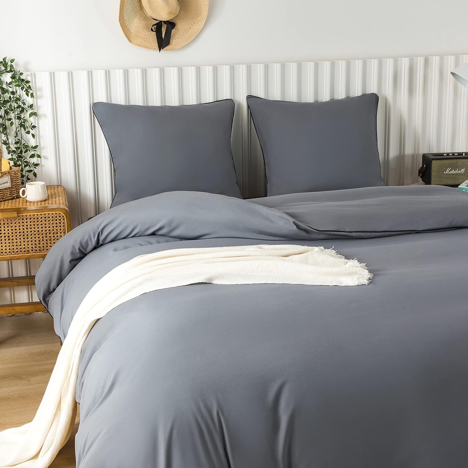 AYSW 4-Piece Bedding Set Duvet Cover 220x240cm + Fitted Sheet 160x200cm with 2 pillowcases 65x65cm Grey for 2 Persons 120 Threads/cm² in Microfiber 8