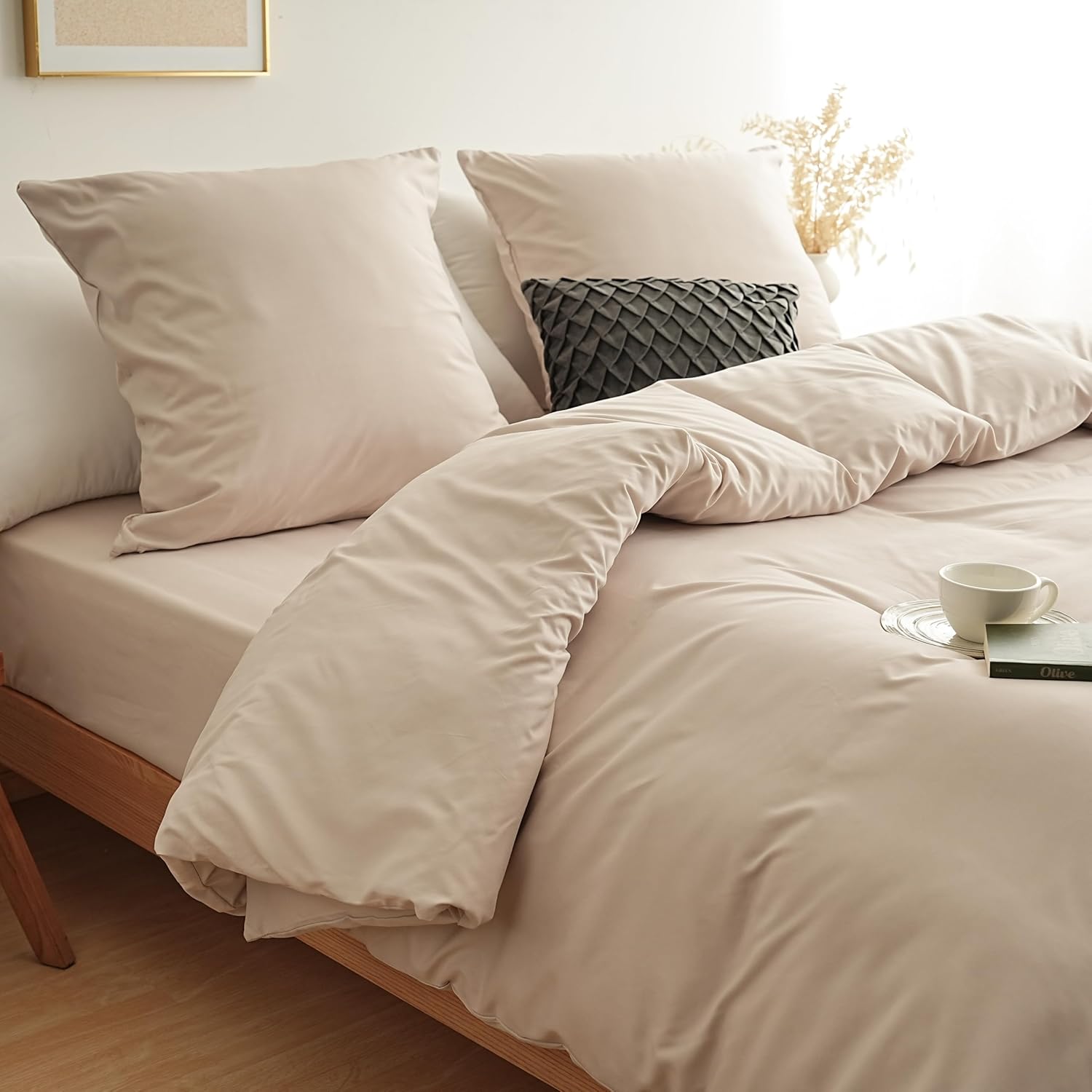 AYSW 4-Piece Bedding Set Duvet Cover 200x200cm + Fitted Sheet 160x200cm with 2 pillowcases 65x65cm Beige for 2 Persons 120 Threads/cm² in Microfiber 4