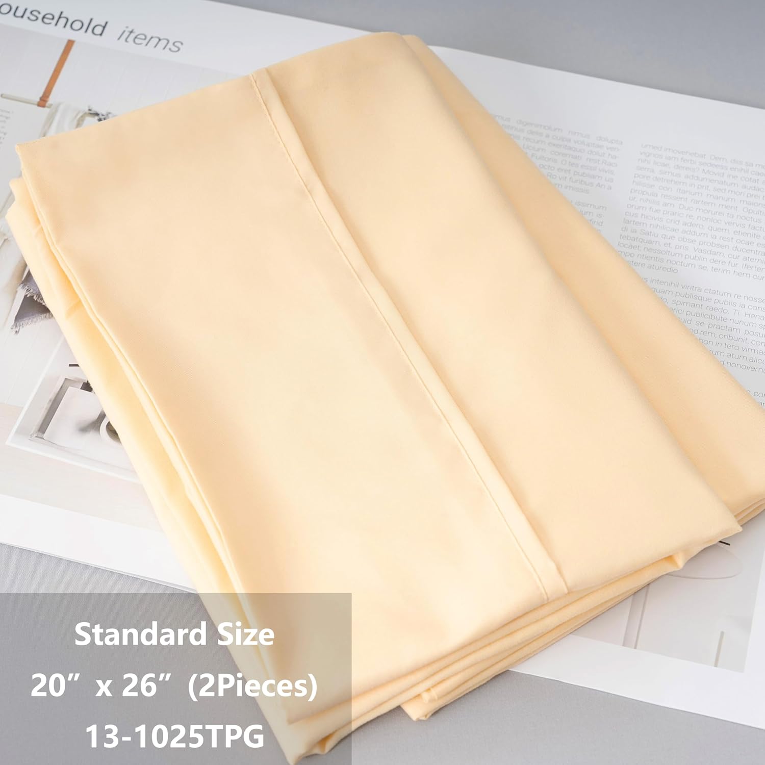 AYSW Taies d'oreiller Taille Standard Lot de 2 Pièces Fermeture Enveloppe 1800 Double Microfibre Brossée Douce et Confortable Taie d'oreiller Jaune 20x26 inches Résistante aux plis et à la décoloration Respirante Décoration de vacances 3